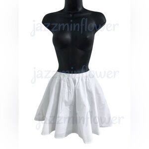 White poplin look fit and flare‎ tennis style skirt size small new